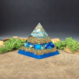 orgonite piramide hoog blauw